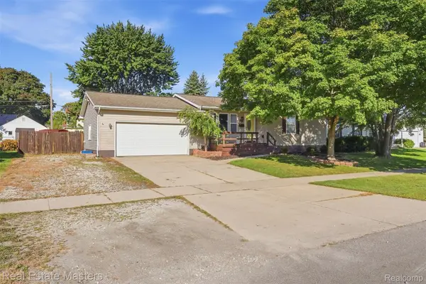 1216 Wisconsin Avenue, Marysville, MI 48040