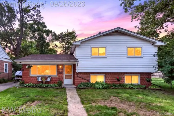 348 E Evelyn Avenue, HazelPark, MI 48030