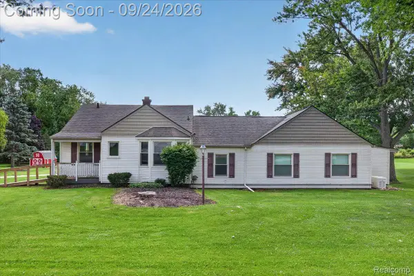 401 Lehigh Road, RochesterHills, MI 48307