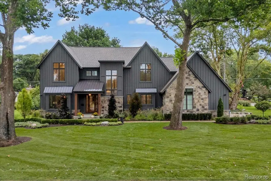 3570 Berkshire Drive, Bloomfield, MI 48301 - #2
