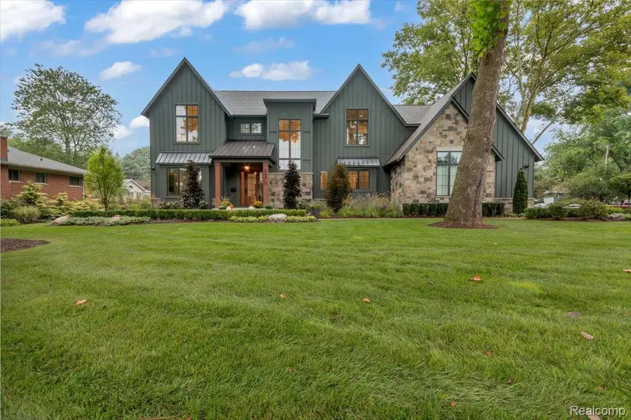3570 Berkshire Drive, Bloomfield, MI 48301 - #3