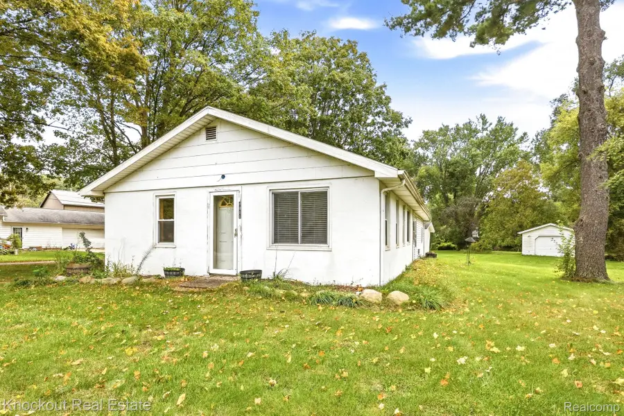 8811 Van Cleve Road, Vassar, MI 48768 - #3
