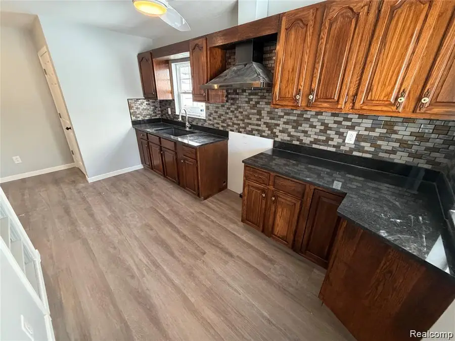 19329 Asbury Park, Detroit, MI 48219 - #3