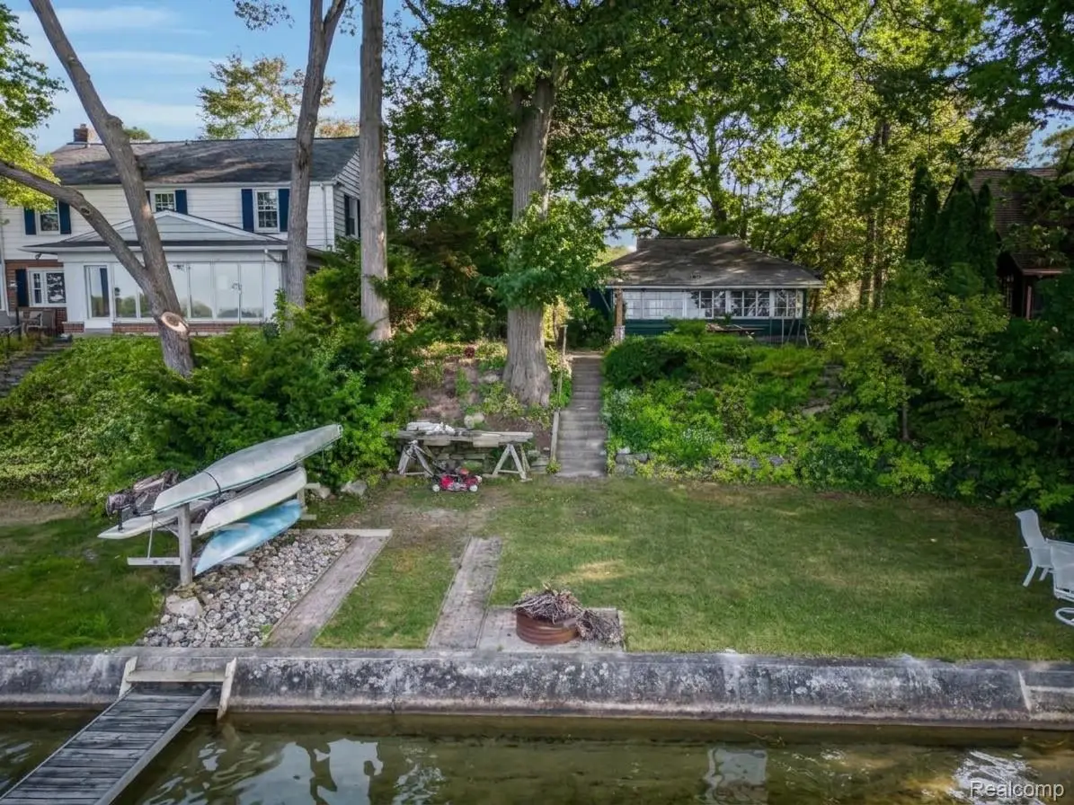 4324 S Shore Street, Waterford, MI 48328 - #1