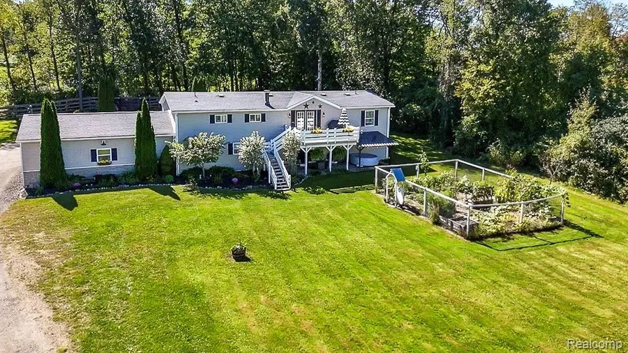 715 W Glass Road, Ortonville, MI 48462 - #2