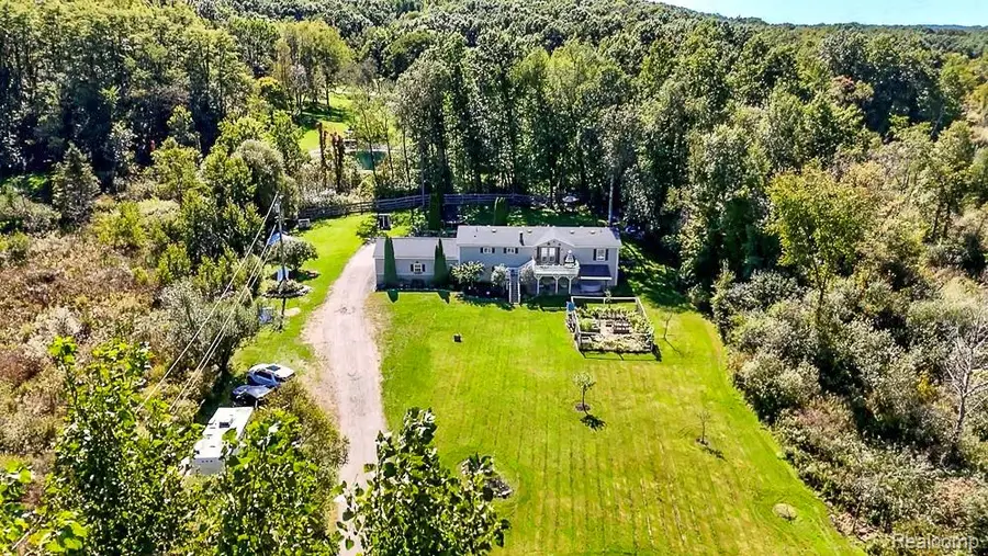 715 W Glass Road, Ortonville, MI 48462 - #3