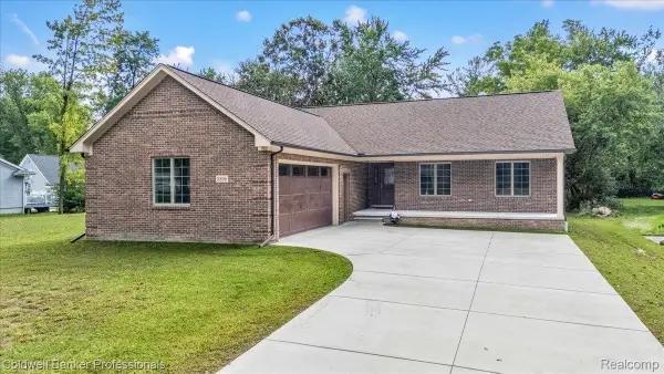8896 Pacton Drive, ShelbyTwp, MI 48317