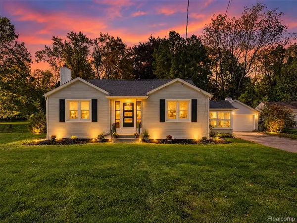 1493 Merry Road, Waterford, MI 48328