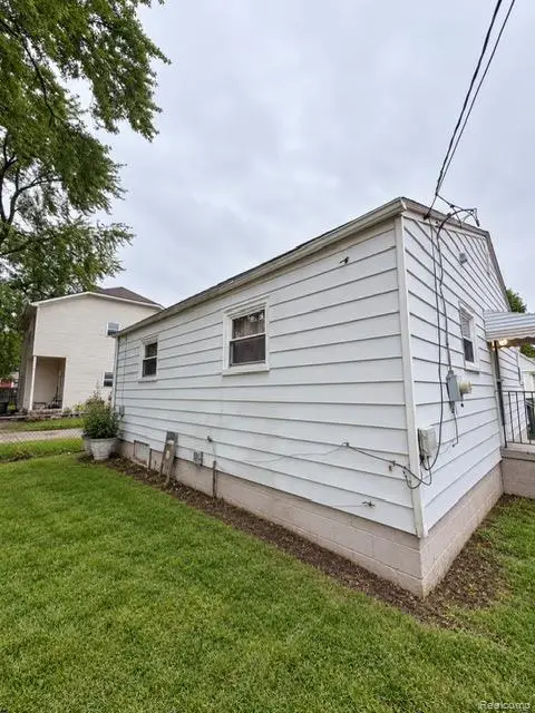 22401 Cunningham Avenue, Warren, MI 48091 - #2