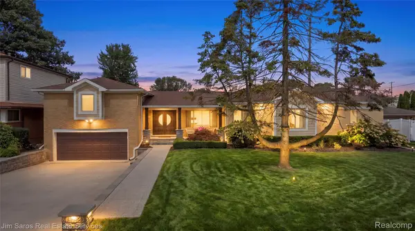 22461 Benjamin Street, StClairShores, MI 48081