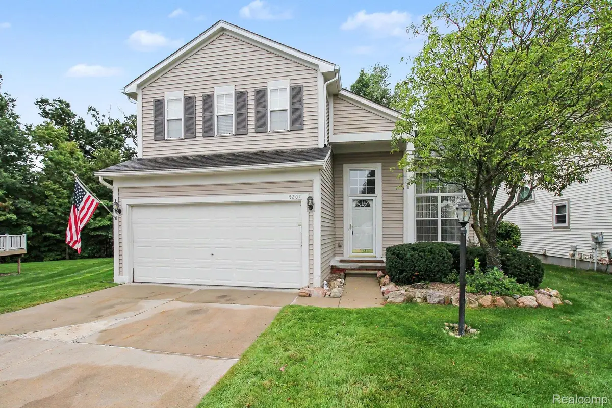 5207 Sandalwood Circle, Grand Blanc, MI 48439 - #1