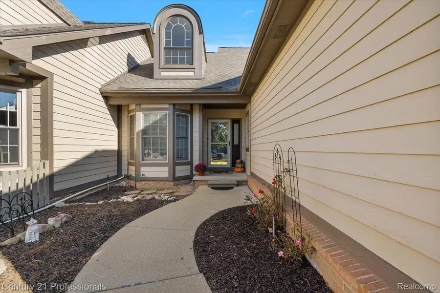 6590 Steeple Ridge, Clarkston, MI 48346 - #2