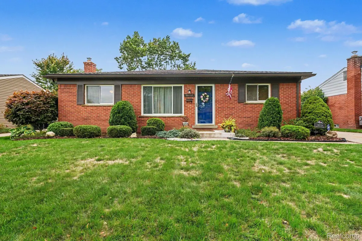 38729 Northfield Avenue, Livonia, MI 48150 - #1