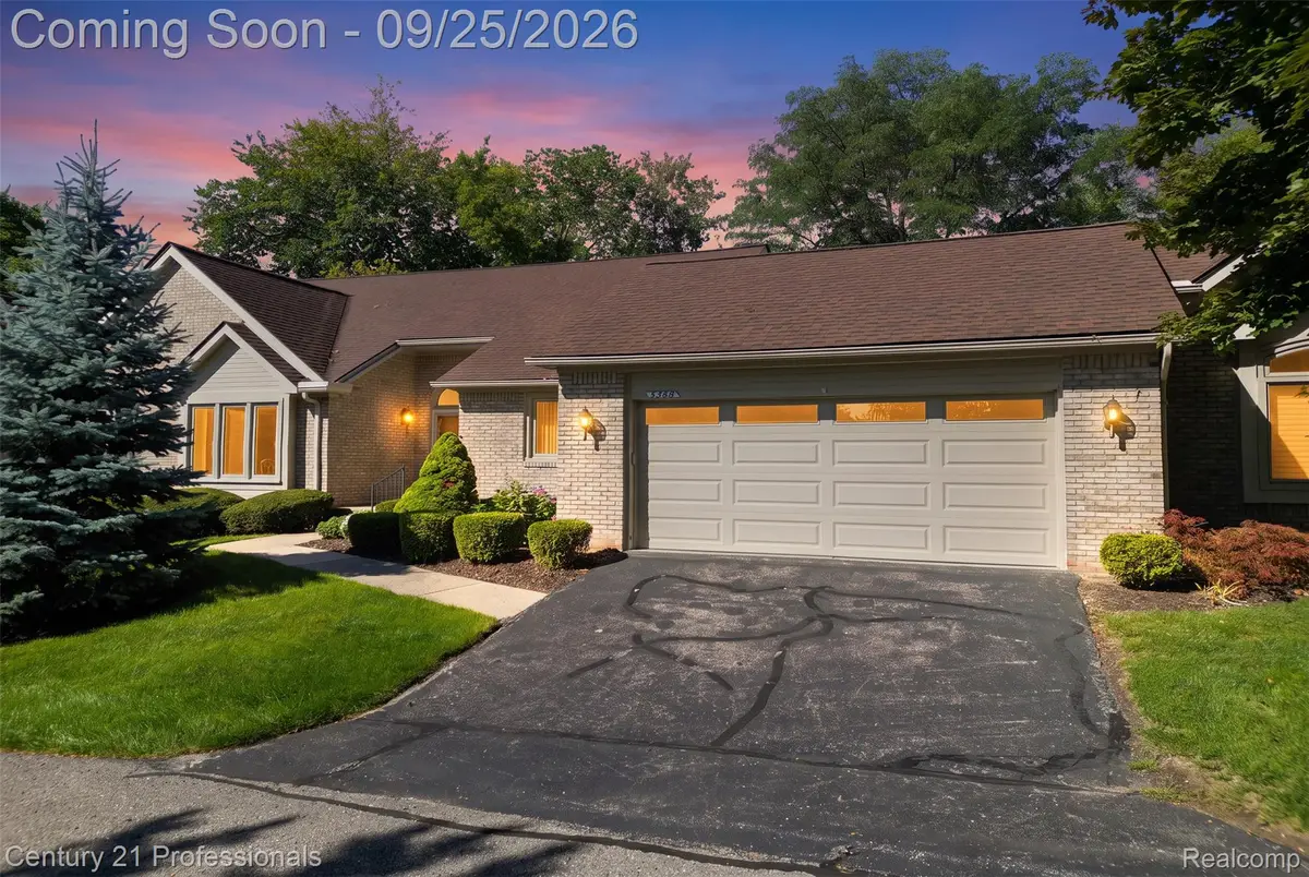 5388 Fairway Court, West Bloomfield, MI 48323 - #1