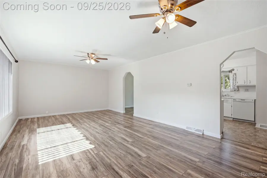 5153 Raymond Avenue, Burton, MI 48509 - #2