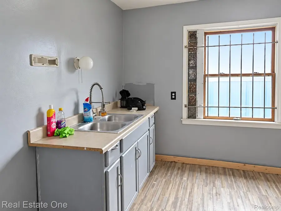 12105 Sanford Street, Detroit, MI 48205 - #2