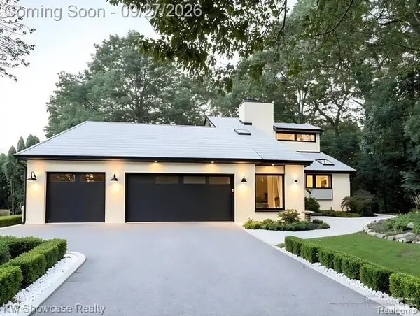 1510 Milford Hills Drive, Milford, MI 48381