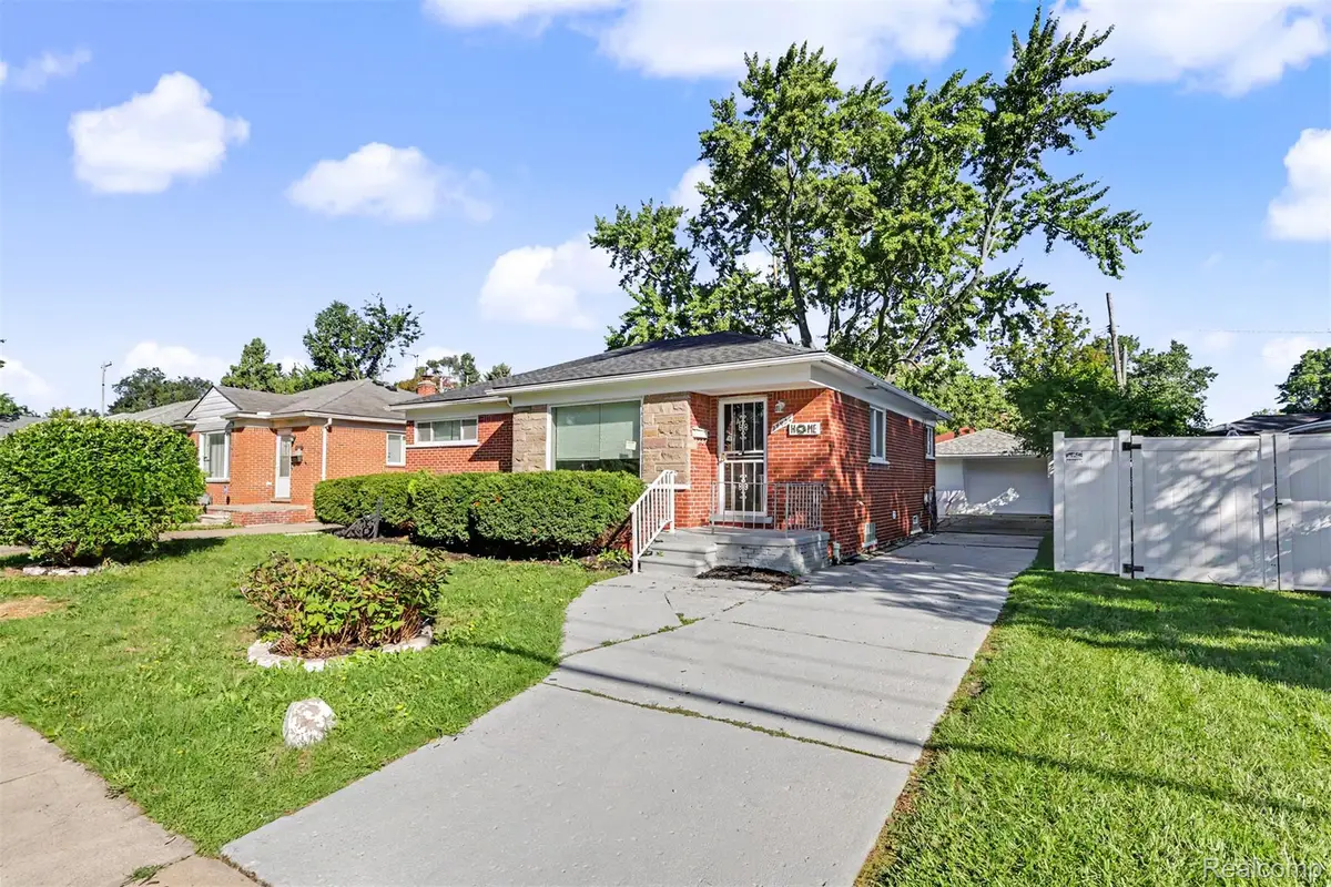 24936 Elmira, Redford, MI 48239 - #1