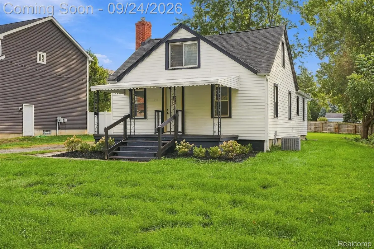 3135 Eastwood Drive, Rochester Hills, MI 48309 - #1