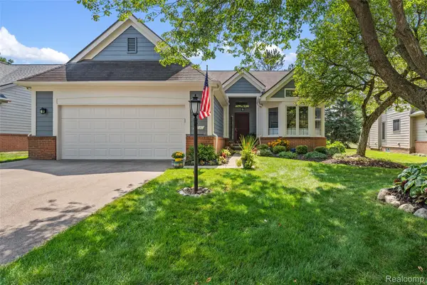 47543 Arbor Trail, Northville, MI 48168