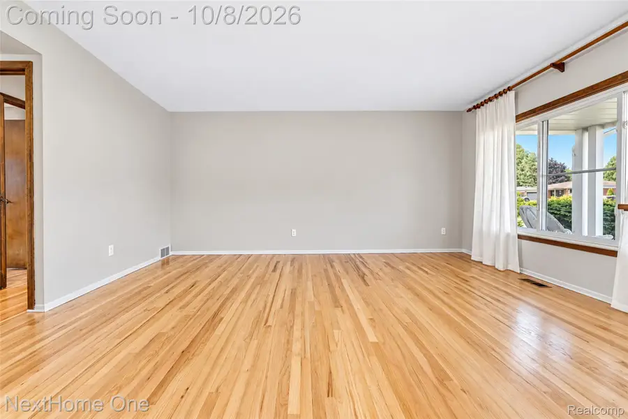 38521 Roycroft Street, Livonia, MI 48154 - #3