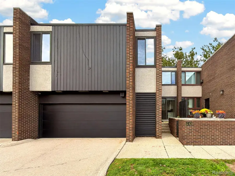 1243 Navarre Place, Detroit, MI 48207 - #3