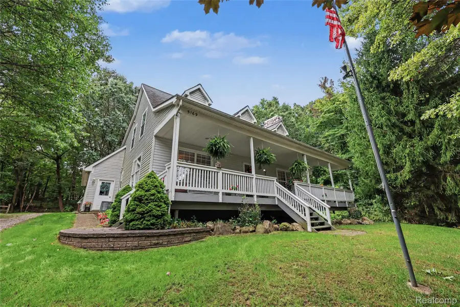 5169 Whipple Lake Road, Clarkston, MI 48348 - #3