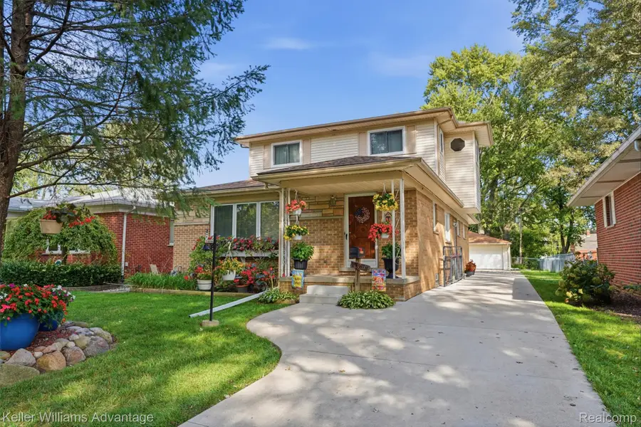 3987 Grindley Park Street, Dearborn Heights, MI 48125 - #2