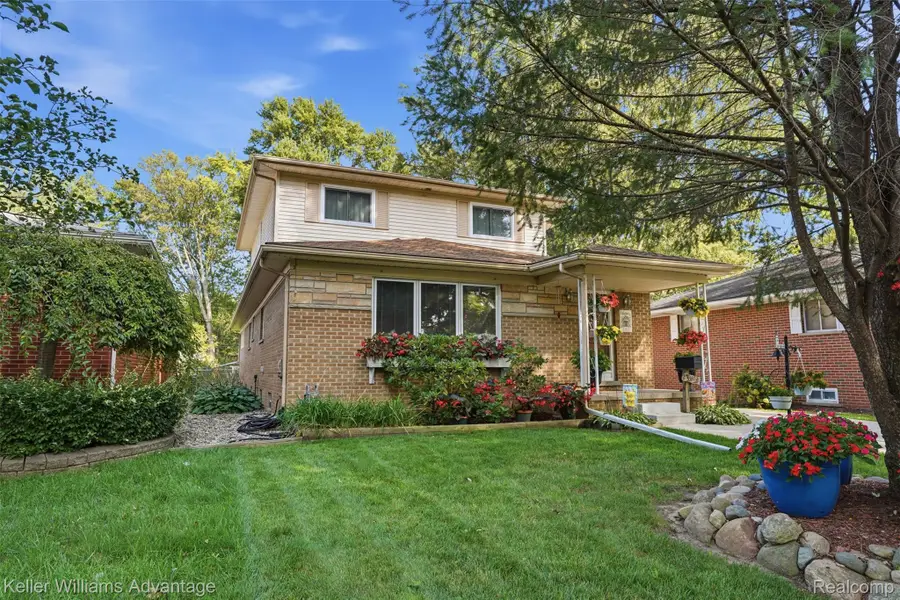 3987 Grindley Park Street, Dearborn Heights, MI 48125 - #3
