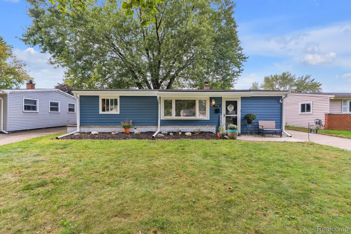 1536 S Carlson Street, Westland, MI 48186 - #1