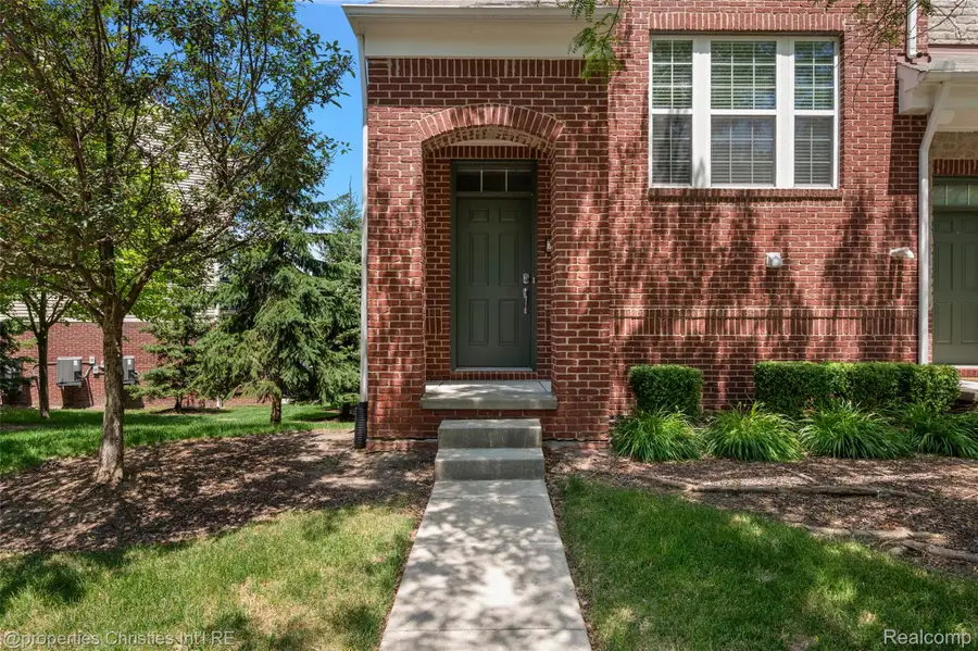27928 Hopkins Drive, Novi, MI 48377 - #2
