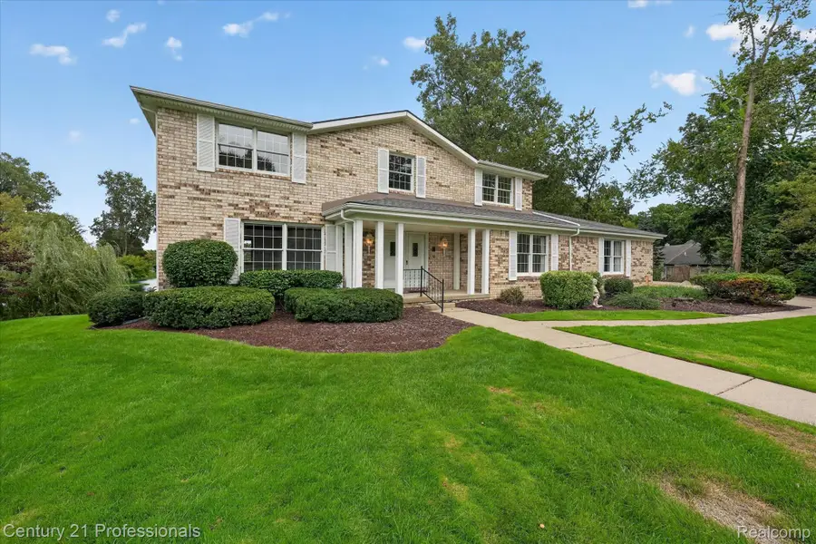 6075 Quaker Lane, Washington, MI 48094 - #2