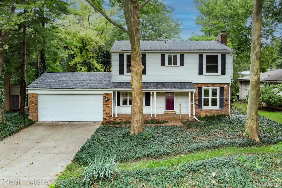 2934 Bolingbroke Drive, Troy, MI 48084 - #1