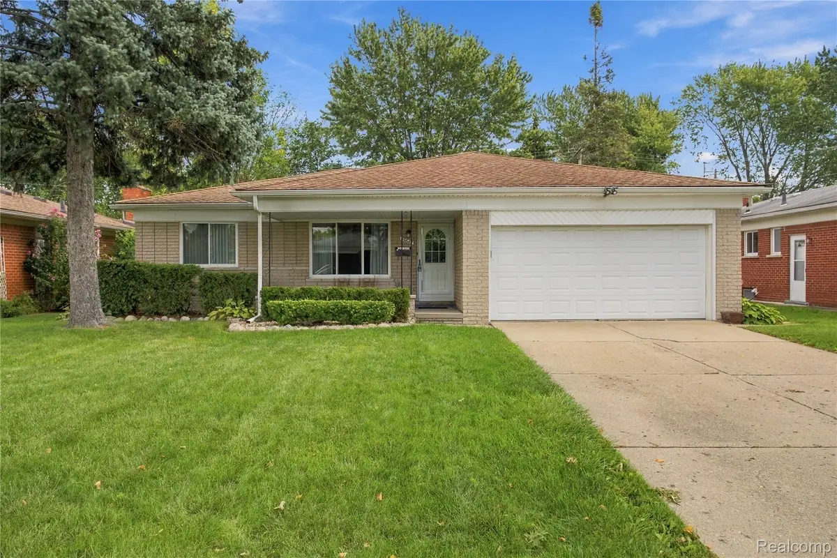 33642 Colfax Drive, Sterling Heights, MI 48310 - #1