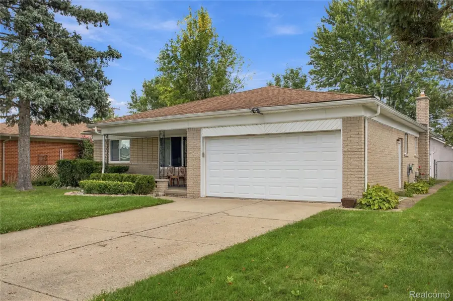 33642 Colfax Drive, Sterling Heights, MI 48310 - #3