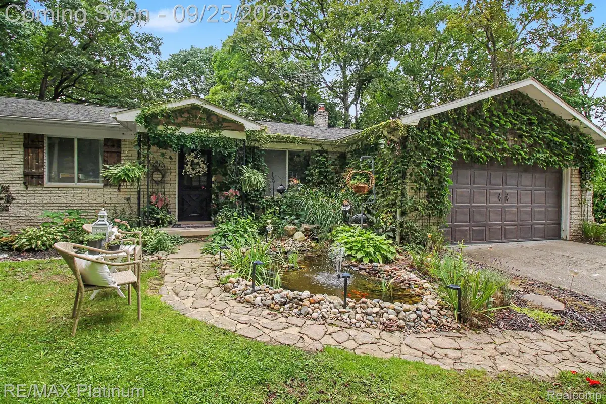 5338 King Road, Howell, MI 48843 - #1