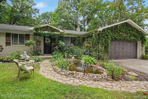 5338 King Road, Howell, MI 48843