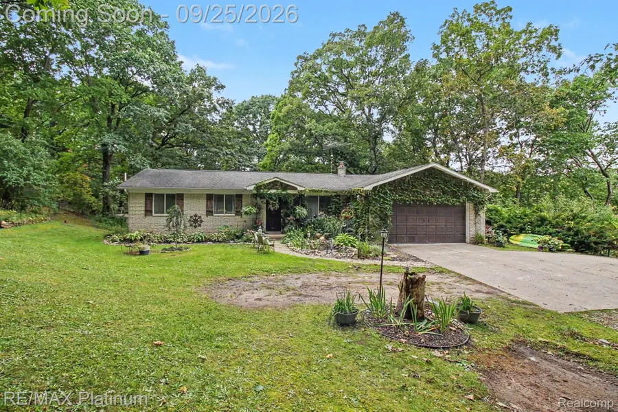 5338 King Road, Howell, MI 48843 - #2