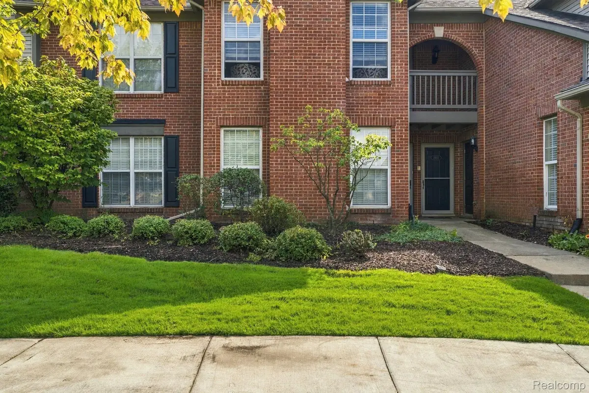 28067 Carlton Way Drive, Novi, MI 48377 - #1