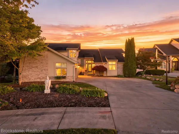2613 Cove Bay Drive, Waterford, MI 48329