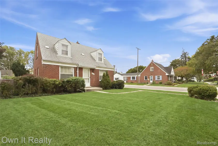 2661 Hollywood Street, Dearborn, MI 48124 - #3