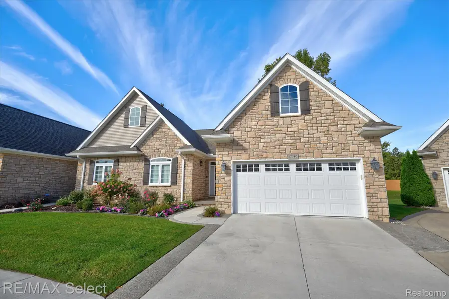 12380 Worthington Court, Grand Blanc, MI 48439 - #2