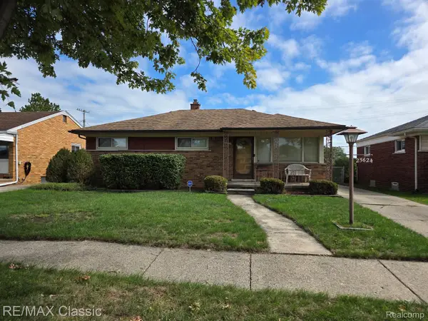 25624 Collingwood Street, Roseville, MI 48066