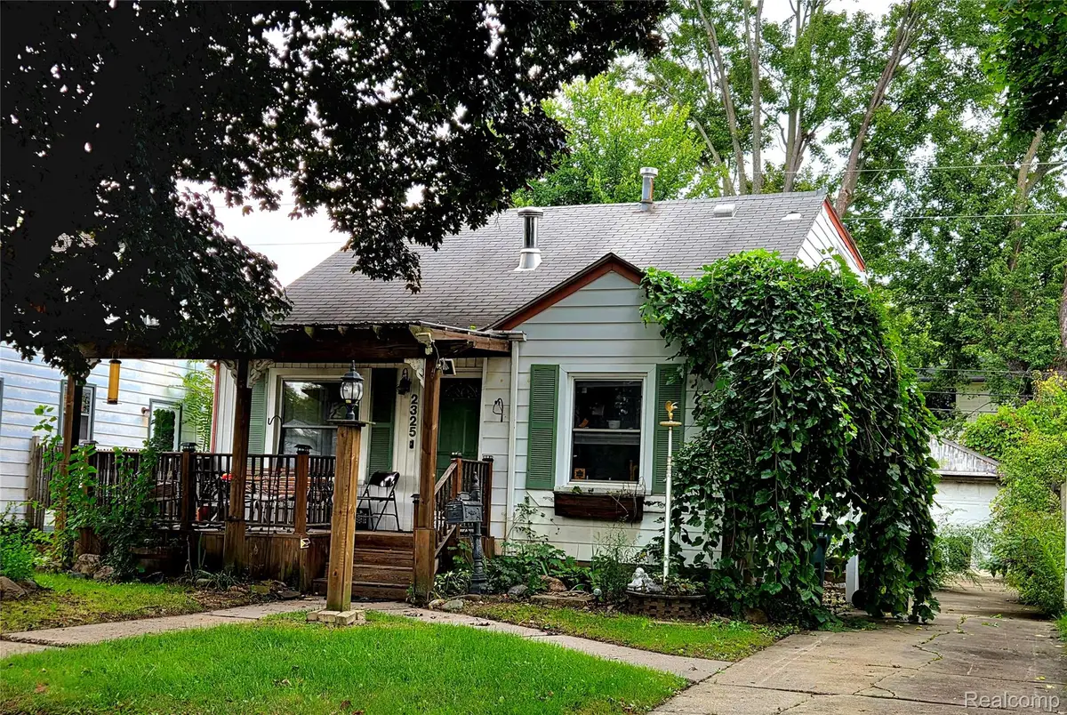 2325 Barrett Avenue, Royal Oak, MI 48067 - #1