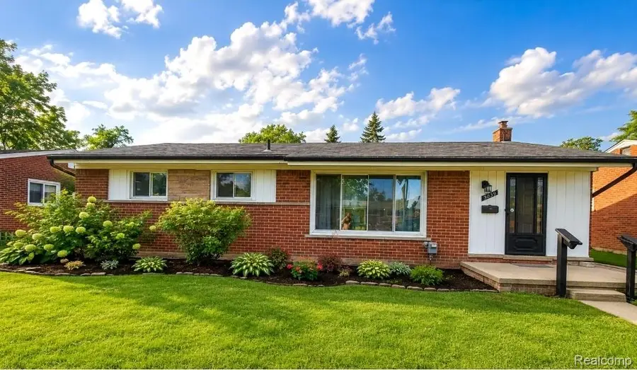 3039 Pearl Avenue, Warren, MI 48091 - #2