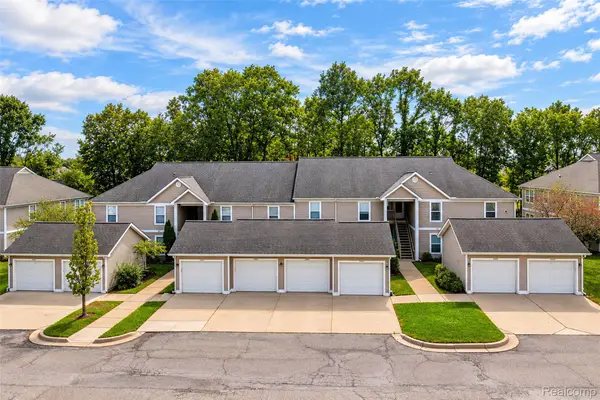1359 Heatherwood Lane, AnnArbor, MI 48108