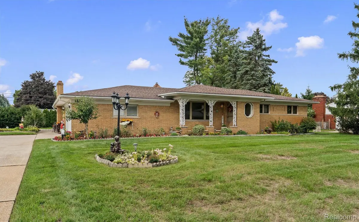 5919 Yarmouth Drive, Shelby, MI 48316 - #1