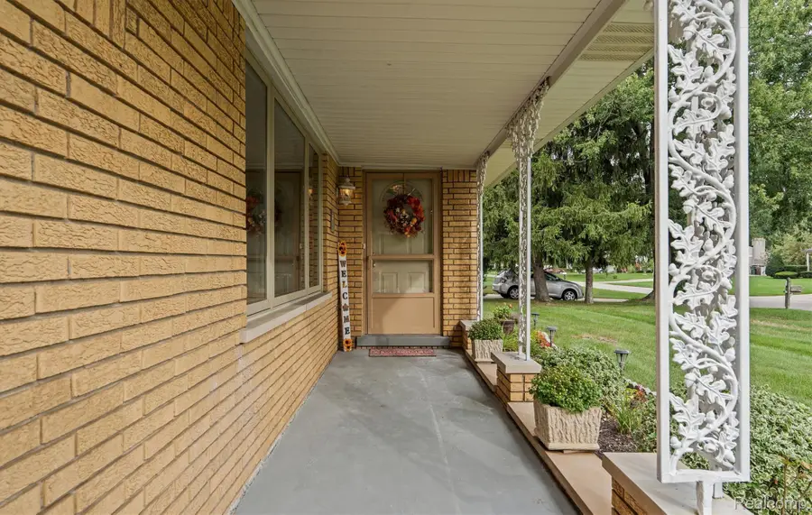 5919 Yarmouth Drive, Shelby, MI 48316 - #2