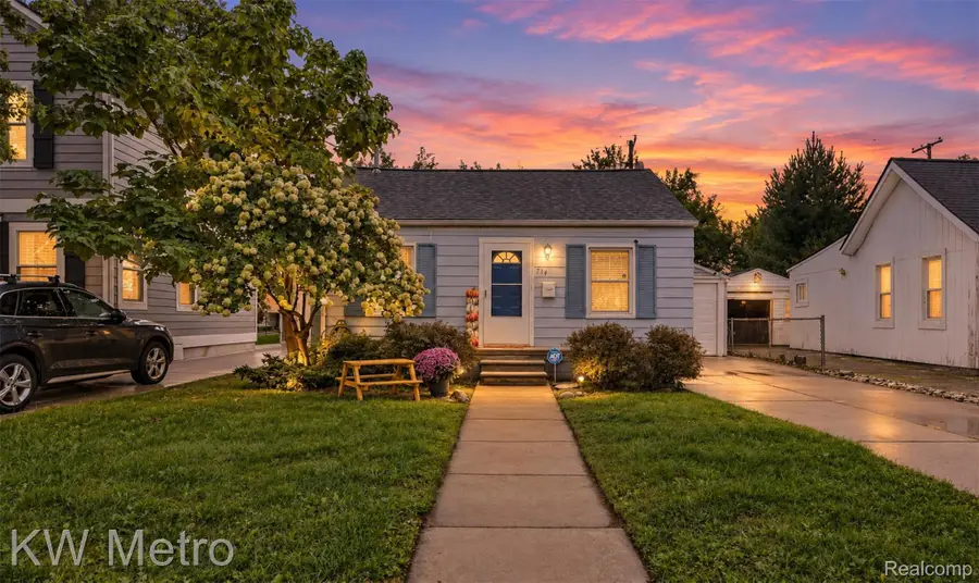 714 Devillen Avenue, Royal Oak, MI 48073 - #2