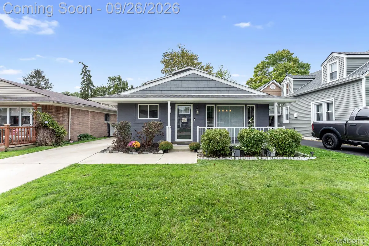13415 Gerald Street, Gibraltar, MI 48173 - #1